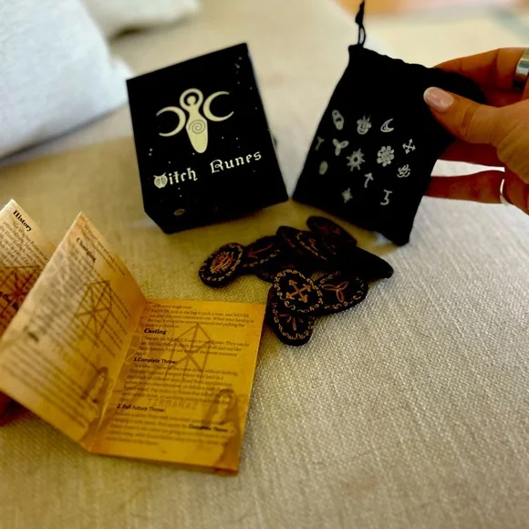 Witch Runes Set - Picture 6 of 6